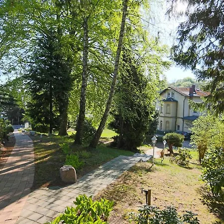 بيت للعطل Heringsdorf Haus Im Park